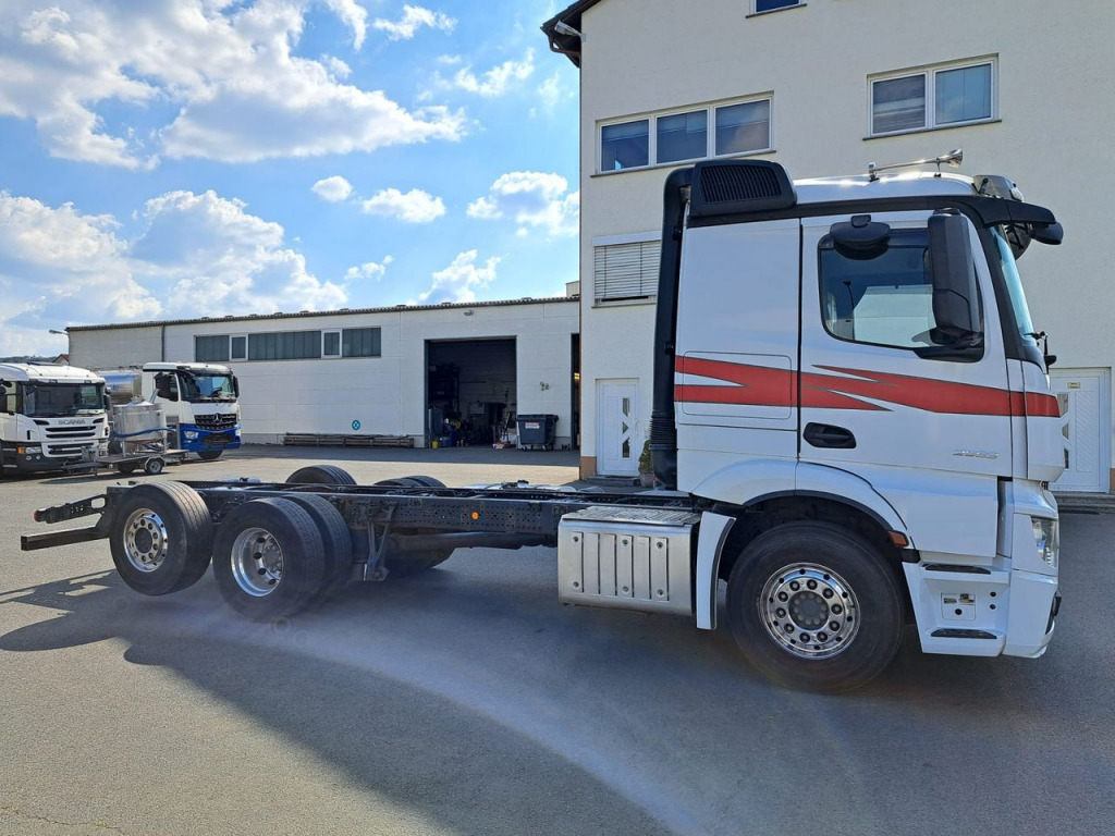 Mercedes Benz 2553 Actros 6x2  (Nr. 5804) - Грузовик-шасси: фото 1 Mercedes Benz 2553 Actros 6x2  (Nr. 5804) - Грузовик-шасси: фото 1
