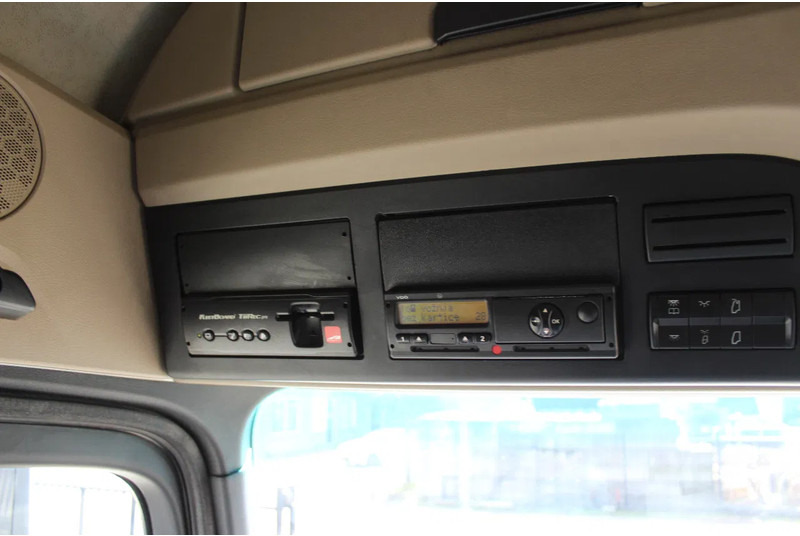 Тягач Mercedes-Benz Actros 1845 * EURO6 * 4X2 *: фото 17