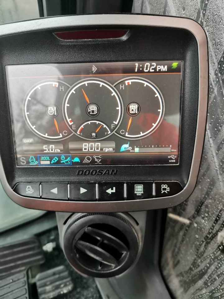 Гусеничный экскаватор Doosan DX 300 LC-5: фото 6 Гусеничный экскаватор Doosan DX 300 LC-5: фото 6