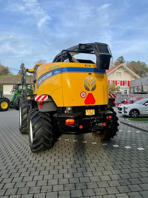 New Holland FR 450 - Кормоуборочный комбайн: фото 5 New Holland FR 450 - Кормоуборочный комбайн: фото 5