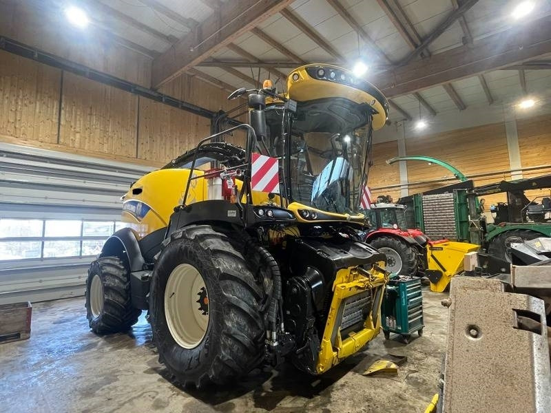 New Holland FR 650 - Кормоуборочный комбайн: фото 3 New Holland FR 650 - Кормоуборочный комбайн: фото 3