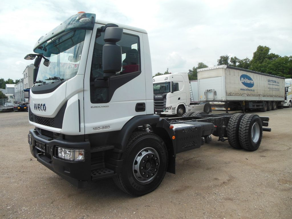 Iveco EUROCARGO ML 180E28/P, PTO - Грузовик-шасси: фото 1 Iveco EUROCARGO ML 180E28/P, PTO - Грузовик-шасси: фото 1