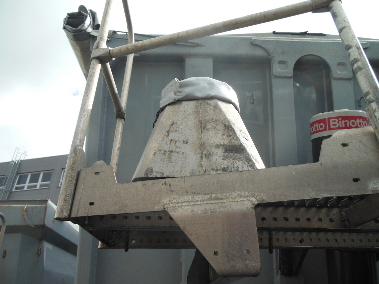 Самосвальный полуприцеп Schwarzmüller KIS 3/E, SAF, 49M3, ACHSEN 9 TONE, TOP: фото 21 Самосвальный полуприцеп Schwarzmüller KIS 3/E, SAF, 49M3, ACHSEN 9 TONE, TOP: фото 21