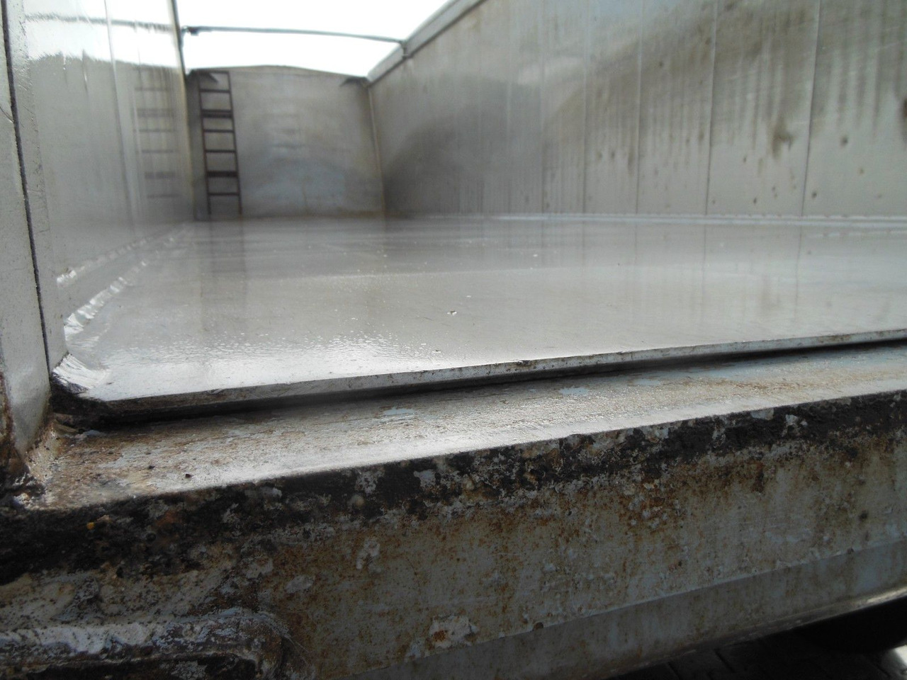 Самосвальный полуприцеп Schwarzmüller KIS 3/E, SAF, 49M3, ACHSEN 9 TONE, TOP: фото 15 Самосвальный полуприцеп Schwarzmüller KIS 3/E, SAF, 49M3, ACHSEN 9 TONE, TOP: фото 15