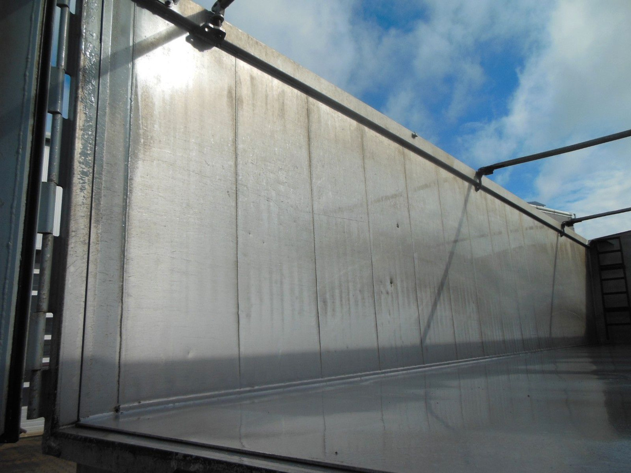 Самосвальный полуприцеп Schwarzmüller KIS 3/E, SAF, 49M3, ACHSEN 9 TONE, TOP: фото 13 Самосвальный полуприцеп Schwarzmüller KIS 3/E, SAF, 49M3, ACHSEN 9 TONE, TOP: фото 13