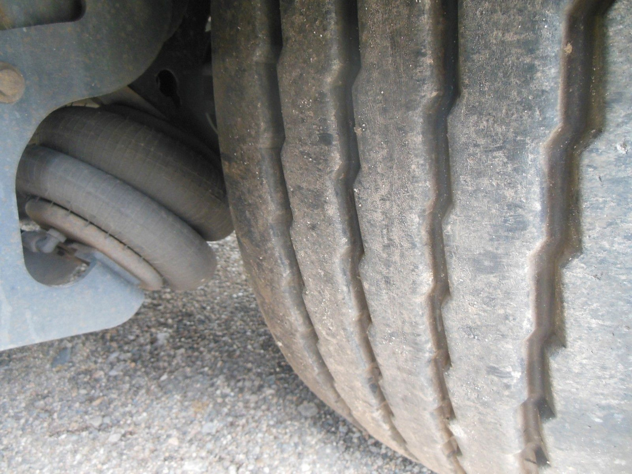 Тентованный полуприцеп Schwarzmüller SPA 3/E, 2 x LIFTACHSE, ULTRALIGHT: фото 8