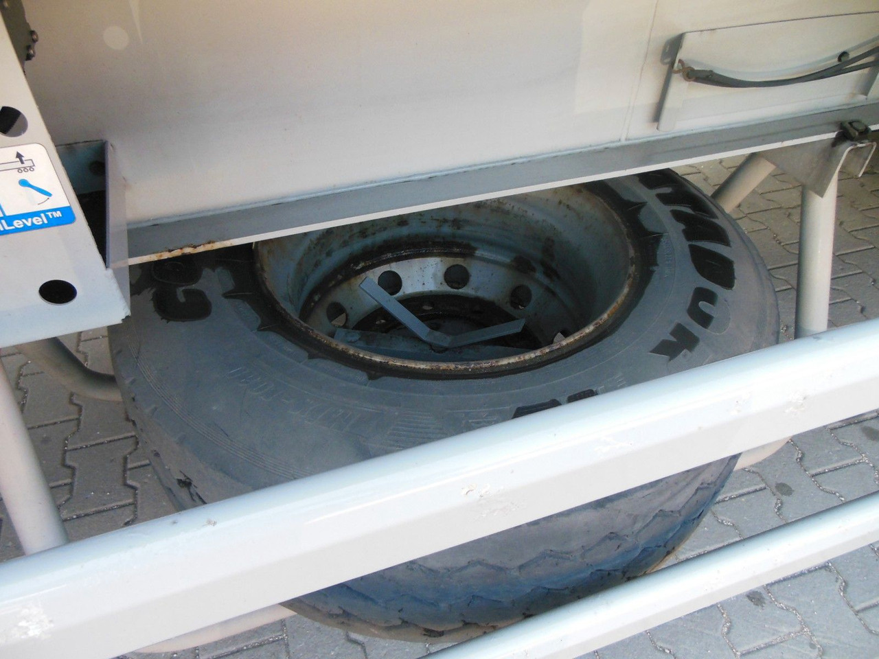 Самосвальный полуприцеп Stas S300CX, 49m3, ADR, 9 TONE ACHSEN,WIE NEUE-TOP!!!: фото 10 Самосвальный полуприцеп Stas S300CX, 49m3, ADR, 9 TONE ACHSEN,WIE NEUE-TOP!!!: фото 10