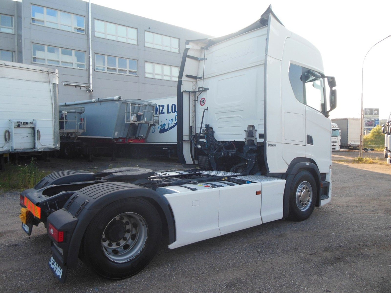Scania R 450, VOLL LUFT, RETARDER, STANDKLIMA, TOP!!! - Тягач: фото 3 Scania R 450, VOLL LUFT, RETARDER, STANDKLIMA, TOP!!! - Тягач: фото 3