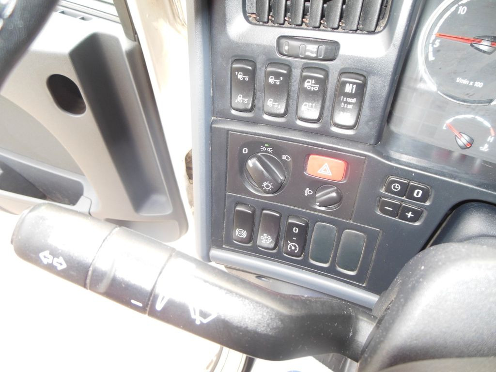 Тягач Scania R410, LOWDECK, RETARDER, TOP STAND: фото 13