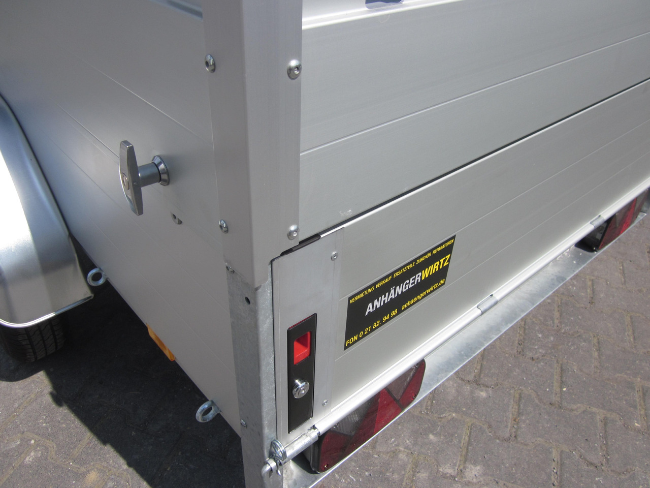 ALUBOXX Deckelanhänger GTB 1200 HT 251x126x48cm (S) 1160kg - Прицеп для легкового автомобиля: фото 5 ALUBOXX Deckelanhänger GTB 1200 HT 251x126x48cm (S) 1160kg - Прицеп для легкового автомобиля: фото 5