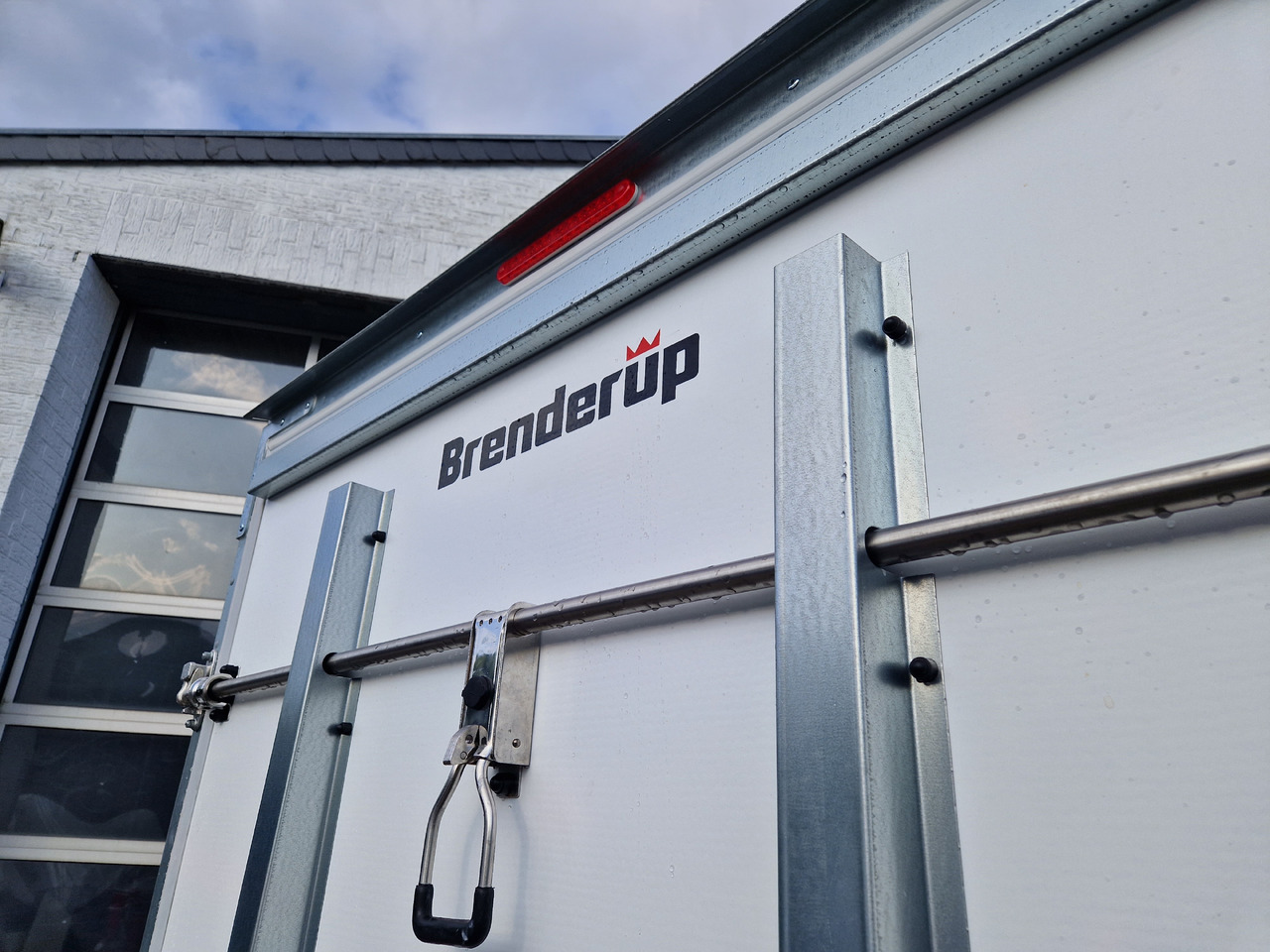 Прицеп для мотоцикла Brenderup Cargo Dynamic CD350 TB R ST 350x155x185cm Heckrampe Seitentür Wabenwände (L) 2500kg: фото 8
