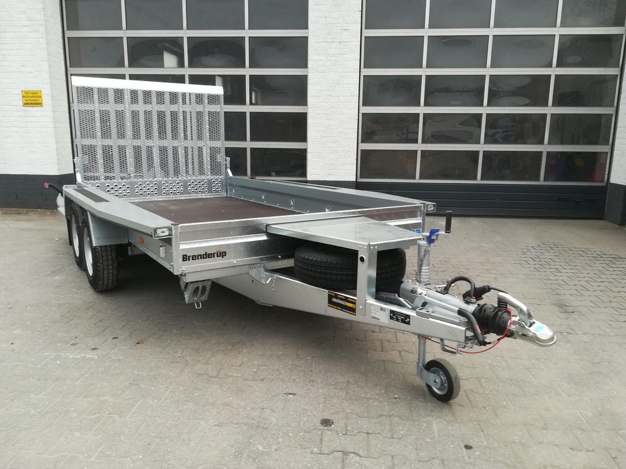 Brenderup MT 3651 MT3600 STB 3500 365x180x27cm Auffahrklappe Löffelablage (L) 3500kg Modell 2025 - Прицеп для спецтехники: фото 5 Brenderup MT 3651 MT3600 STB 3500 365x180x27cm Auffahrklappe Löffelablage (L) 3500kg Modell 2025 - Прицеп для спецтехники: фото 5