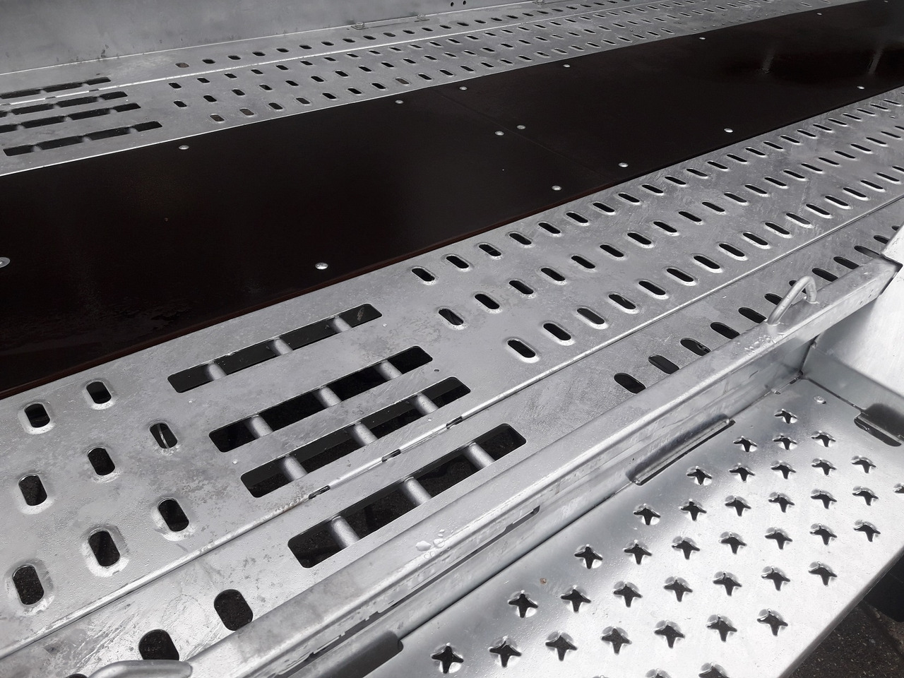 Прицеп для спецтехники Brian James Digger Plant 543-3717-35-2 370x170cm 3500kg Rampen Reserverad 2736kg Nutzlast Aktion 24: фото 7 Прицеп для спецтехники Brian James Digger Plant 543-3717-35-2 370x170cm 3500kg Rampen Reserverad 2736kg Nutzlast Aktion 24: фото 7