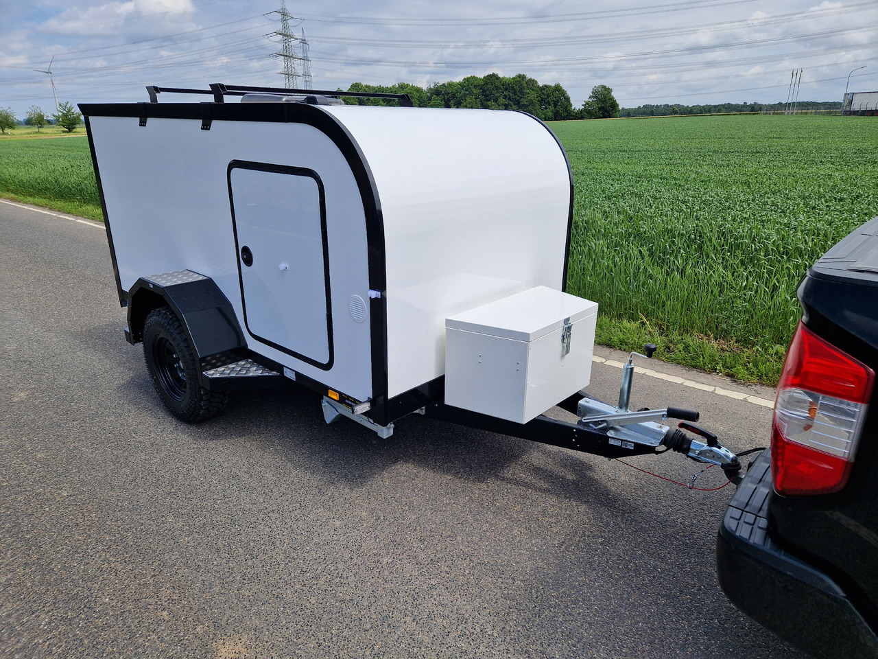 Cargo Base Camp offroad M 290x148x128cm Solar Akku 12 Volt Reeling 1350kg 100km/H - Прицеп дача: фото 5 Cargo Base Camp offroad M 290x148x128cm Solar Akku 12 Volt Reeling 1350kg 100km/H - Прицеп дача: фото 5