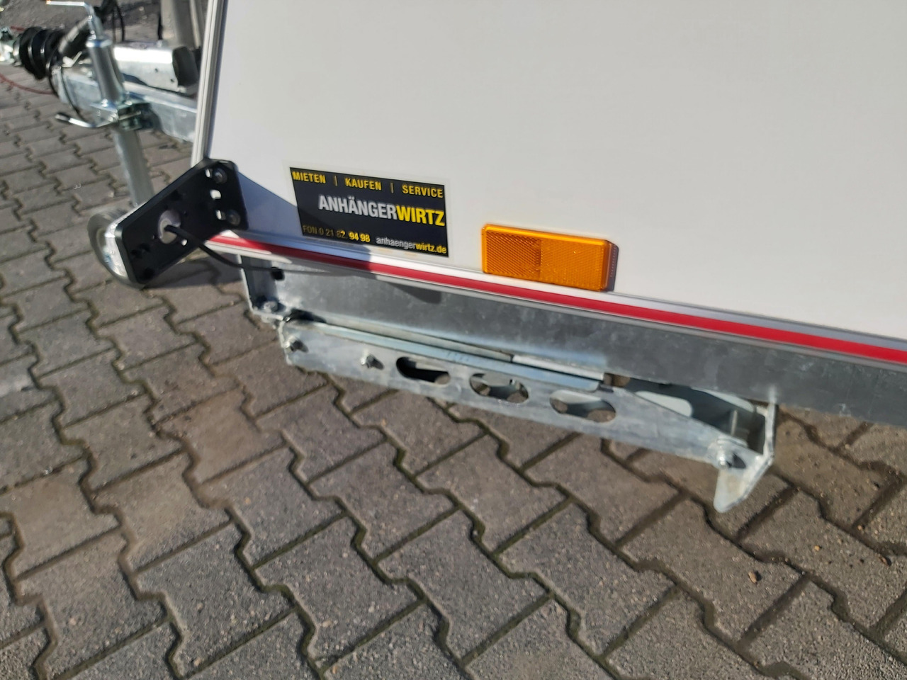 Kargo Camp TFS S Midi+ 320x150x180cm aero Seitentür Rampe Fenster+ 230V 12V 750kg Bremse 100km/H - Прицеп дача: фото 4 Kargo Camp TFS S Midi+ 320x150x180cm aero Seitentür Rampe Fenster+ 230V 12V 750kg Bremse 100km/H - Прицеп дача: фото 4