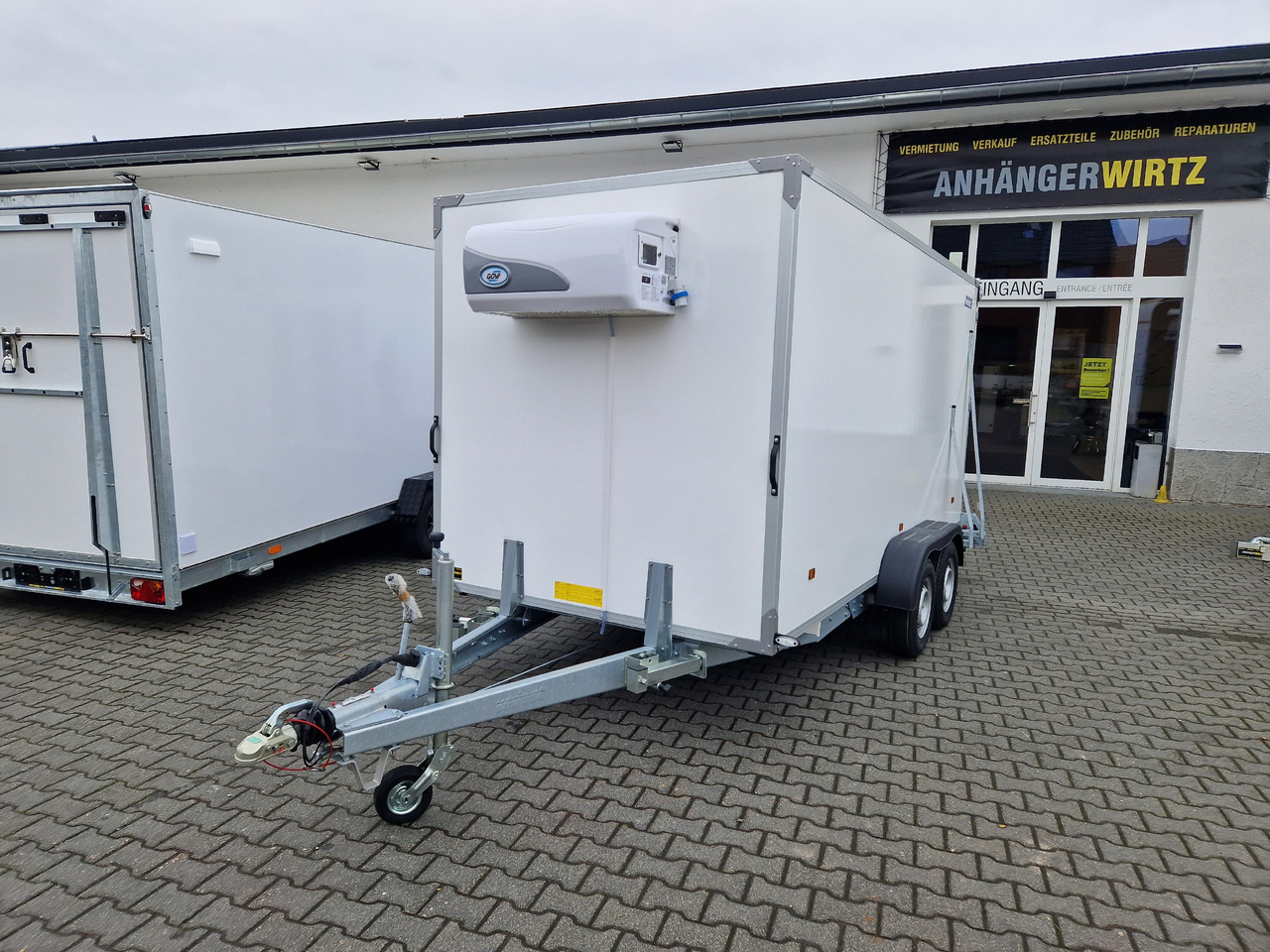 Tiefkühlanhänger 2719 F4 408x175x190cm GOVI Arktik 2000P Aluboden 2700kg - Прицеп-рефрижератор: фото 2 Tiefkühlanhänger 2719 F4 408x175x190cm GOVI Arktik 2000P Aluboden 2700kg - Прицеп-рефрижератор: фото 2