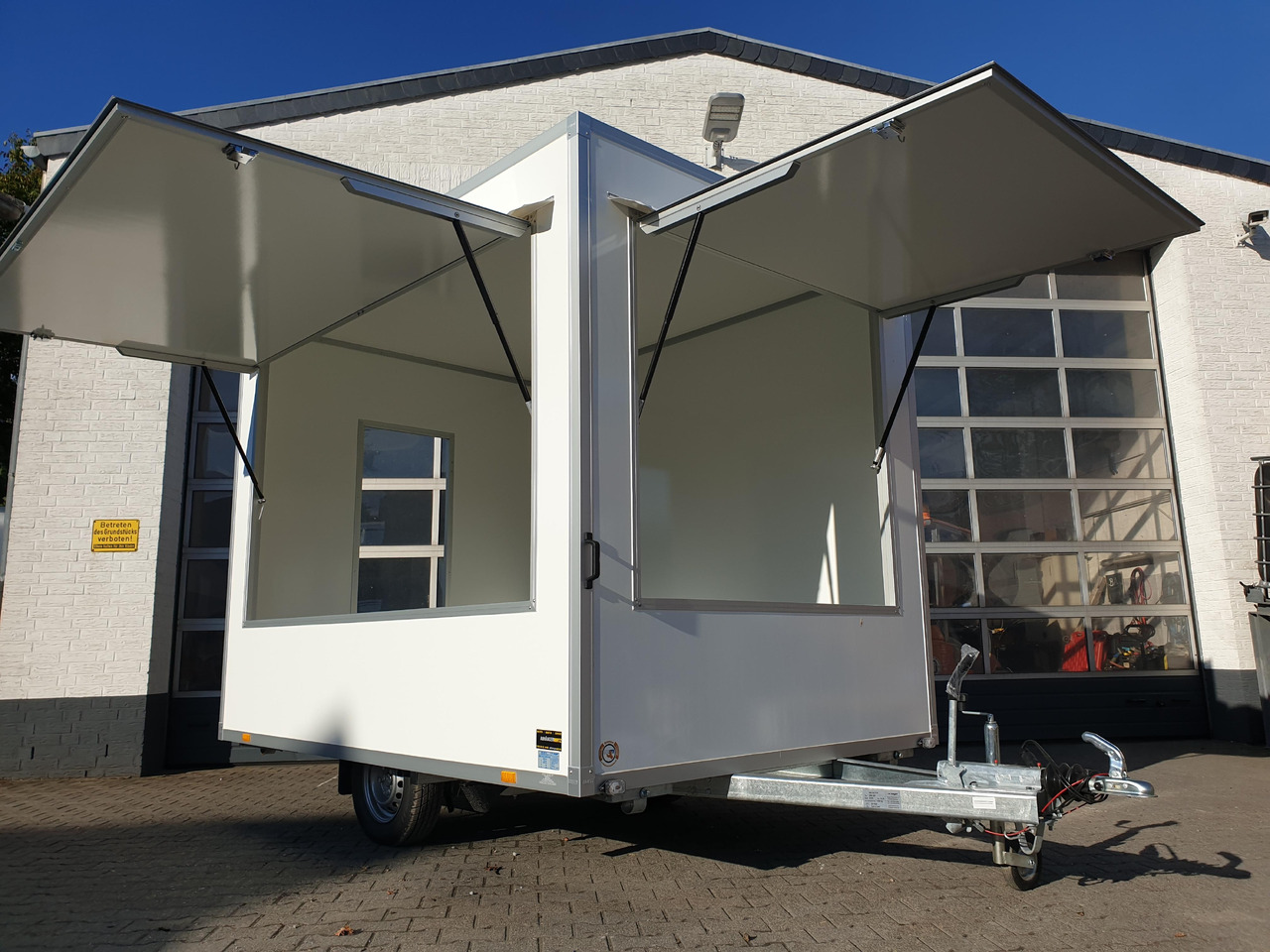 Verkaufsanhänger VKE 1330/206 300cm 2 Verkaufsklappen Multi Leerwagen Hecktür (M) 1300kg - Торговый прицеп: фото 1 Verkaufsanhänger VKE 1330/206 300cm 2 Verkaufsklappen Multi Leerwagen Hecktür (M) 1300kg - Торговый прицеп: фото 1