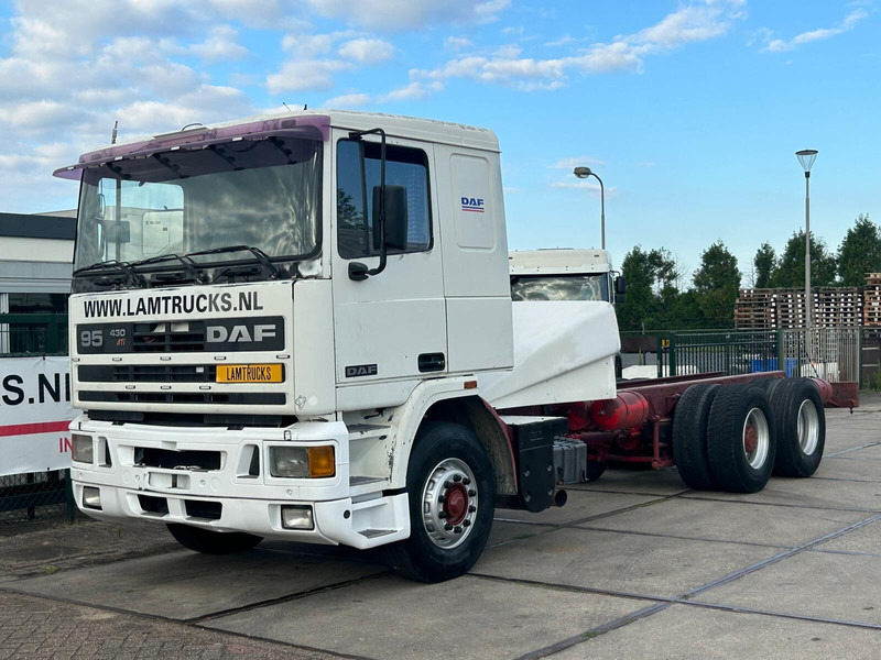 DAF 95.400 TOP CONDITION - Грузовик-шасси: фото 1 DAF 95.400 TOP CONDITION - Грузовик-шасси: фото 1