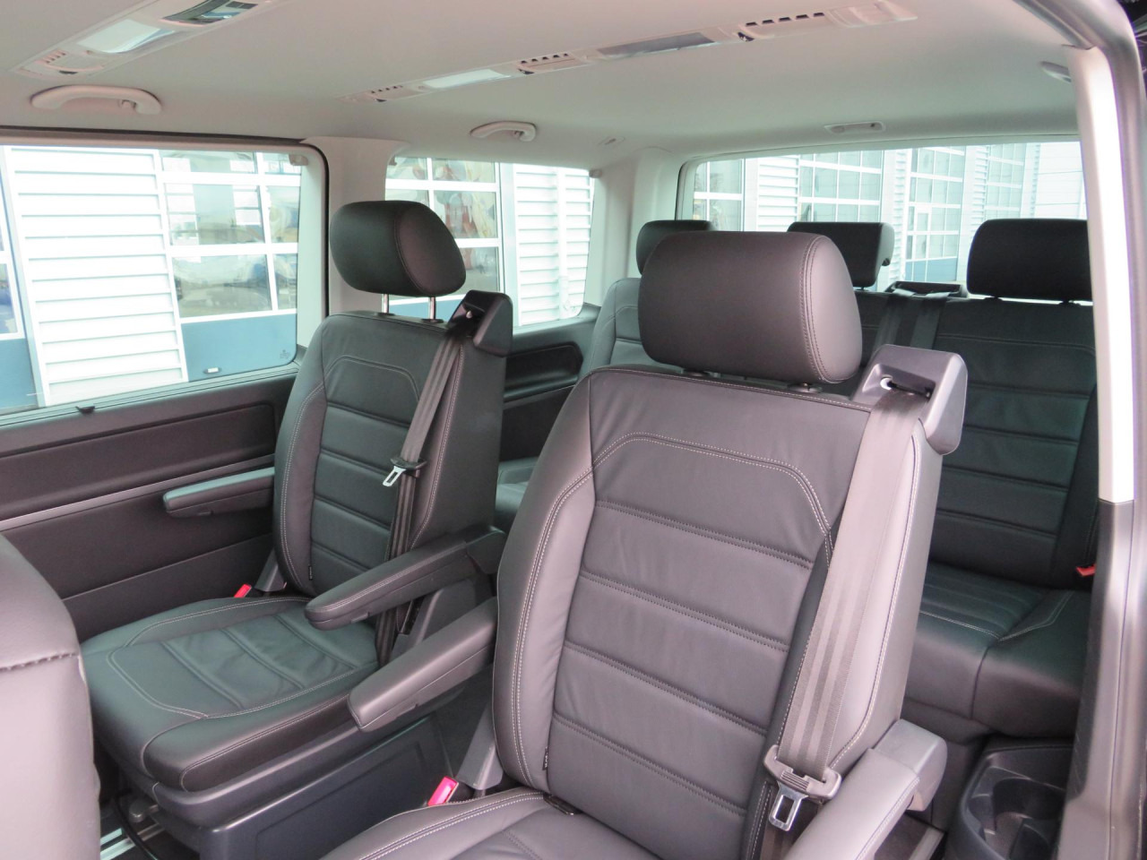 Легковой автомобиль VOLKSWAGEN T6.1 Multivan Comfortline Edition Court Bluetooth: фото 6