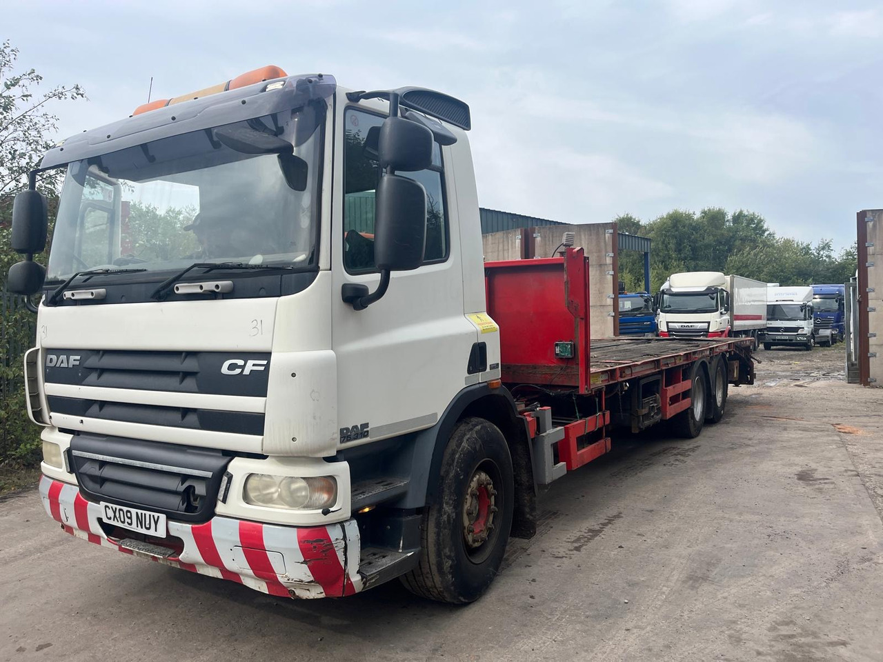 DAF 75 CF 310 - Грузовик бортовой/ Платформа: фото 1 DAF 75 CF 310 - Грузовик бортовой/ Платформа: фото 1