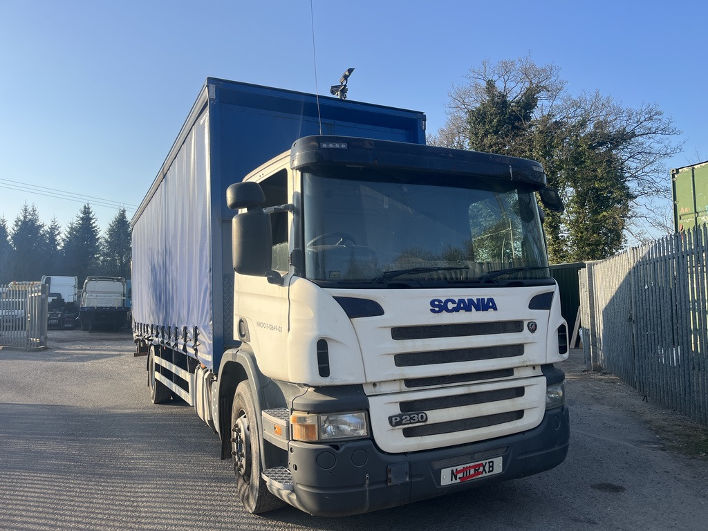 Scania P230 4x2 Curtain side - Тентованный грузовик: фото 1 Scania P230 4x2 Curtain side - Тентованный грузовик: фото 1