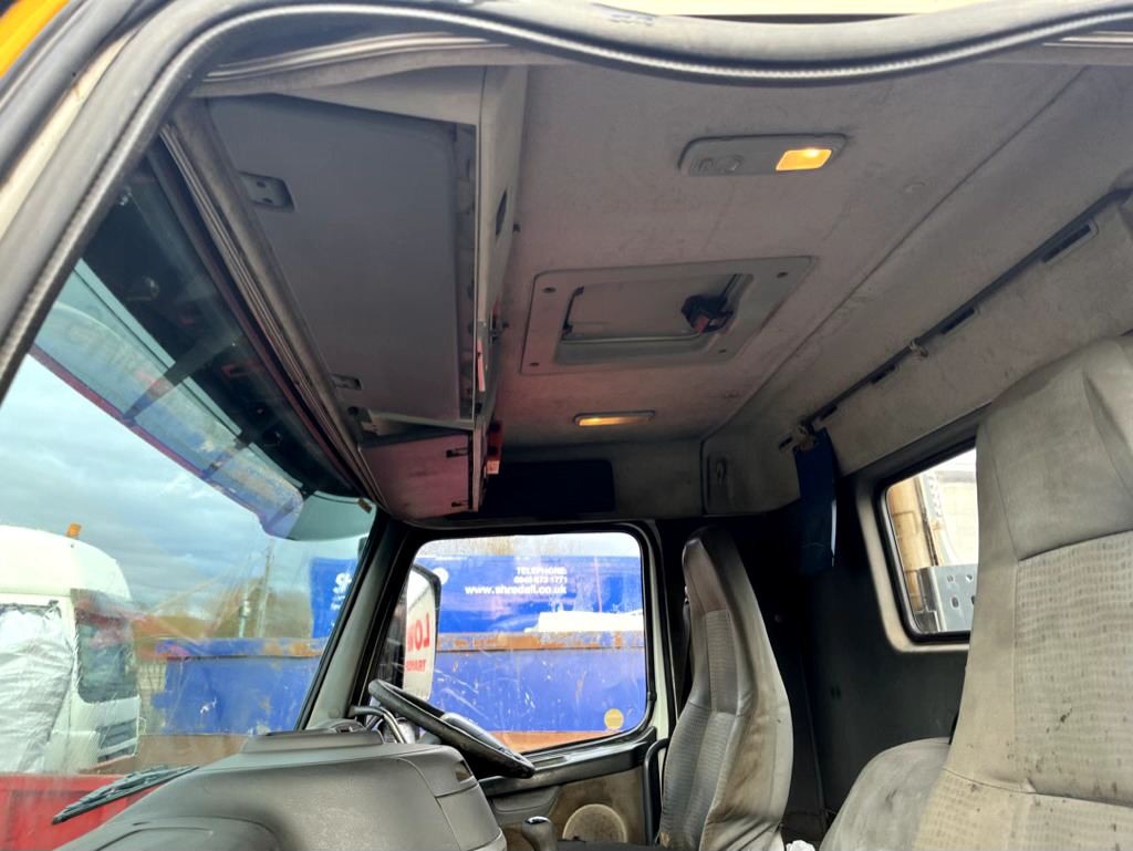 Грузовик-шасси VOLVO FM9 260 6X2: фото 9