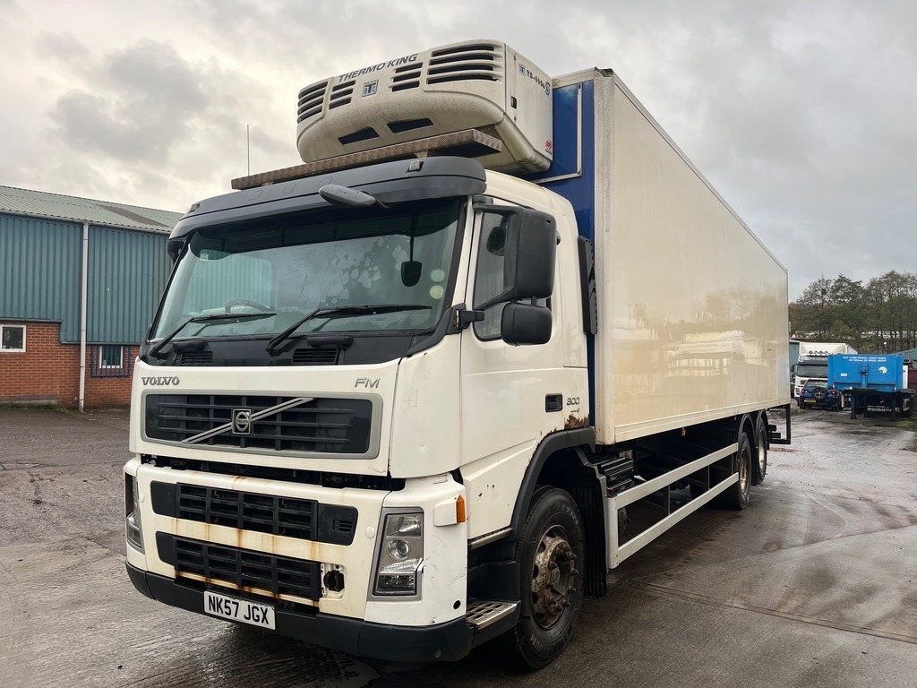 Volvo FM9 300 Euro 4 - Фургон с закрытым кузовом: фото 1 Volvo FM9 300 Euro 4 - Фургон с закрытым кузовом: фото 1