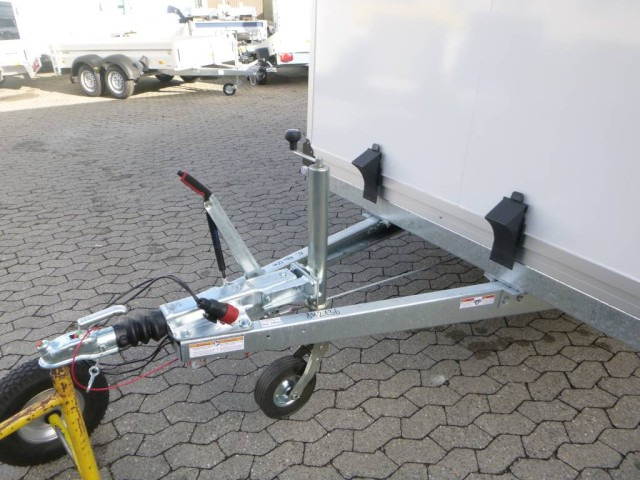 Humbaur Koffer HK 253718-20 PF30, 2,5 to. 3685x1730x1885mm - Прицеп-фургон: фото 2 Humbaur Koffer HK 253718-20 PF30, 2,5 to. 3685x1730x1885mm - Прицеп-фургон: фото 2