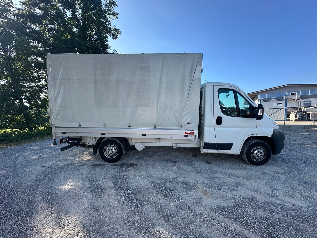 FIAT Ducato 17q 2.3 JTD Hebebühne - Тентованный фургон: фото 4 FIAT Ducato 17q 2.3 JTD Hebebühne - Тентованный фургон: фото 4