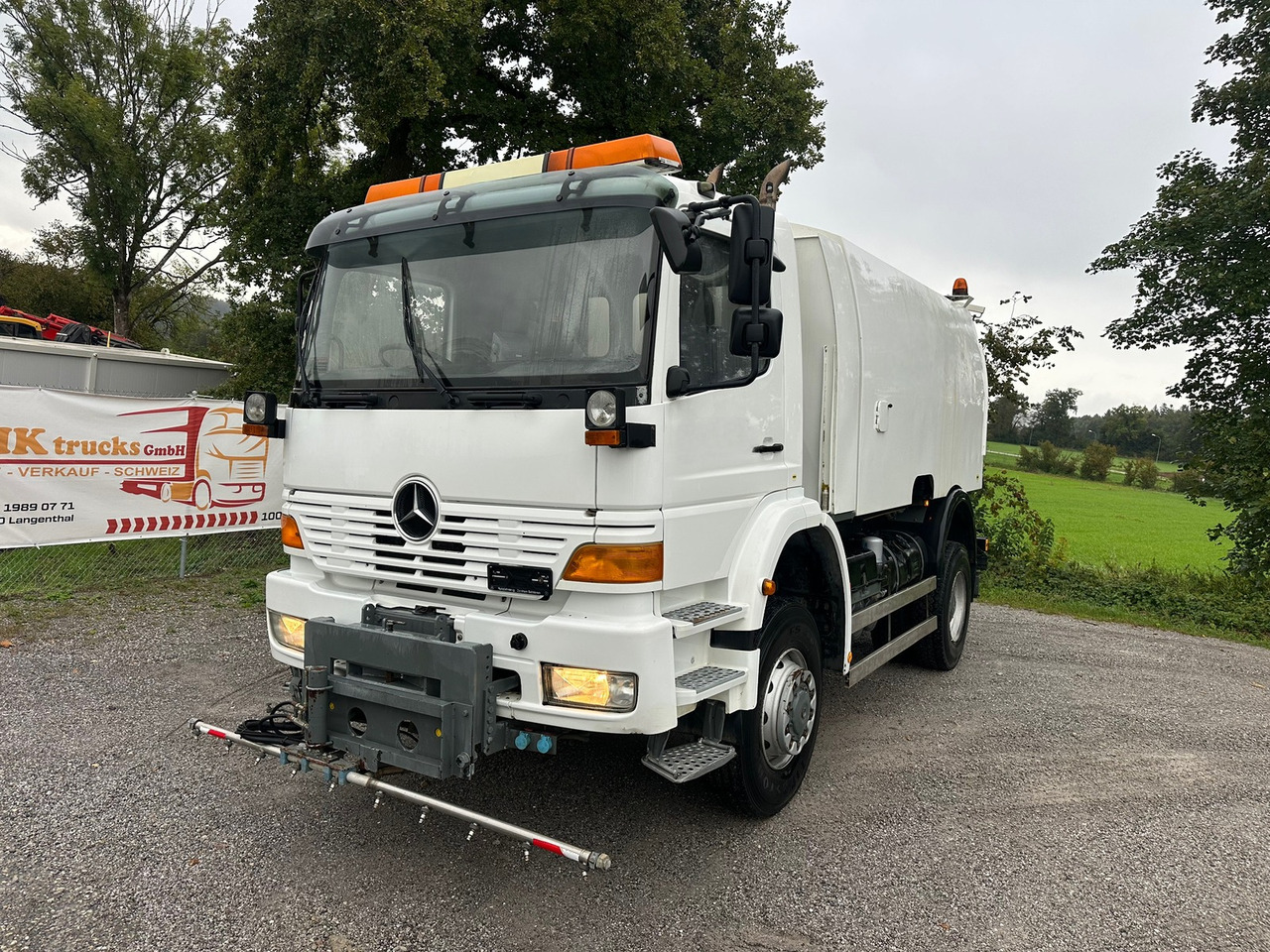 MERCEDES-BENZ Atego 1823 4x4 Faun 7m3 - Подметально-уборочная машина: фото 1 MERCEDES-BENZ Atego 1823 4x4 Faun 7m3 - Подметально-уборочная машина: фото 1