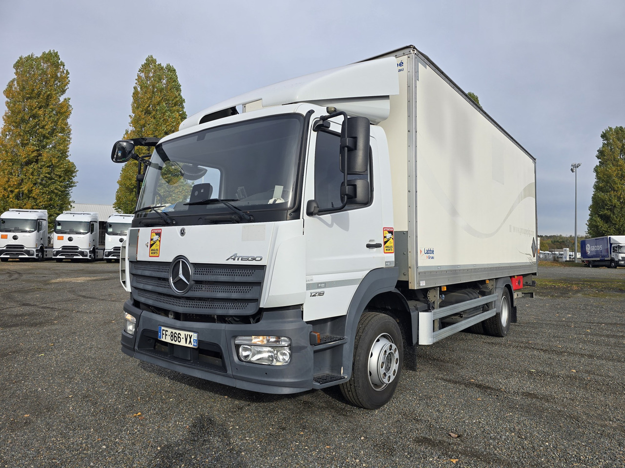 MERCEDES-BENZ Atego 1218 - Box - LIFT - SIDE DOOR - ADR - Грузовик с закрытым кузовом: фото 1 MERCEDES-BENZ Atego 1218 - Box - LIFT - SIDE DOOR - ADR - Грузовик с закрытым кузовом: фото 1