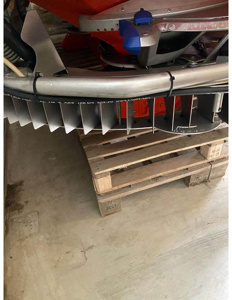 Kuhn Axis 40.1 W - Разбрасыватель удобрений: фото 3 Kuhn Axis 40.1 W - Разбрасыватель удобрений: фото 3