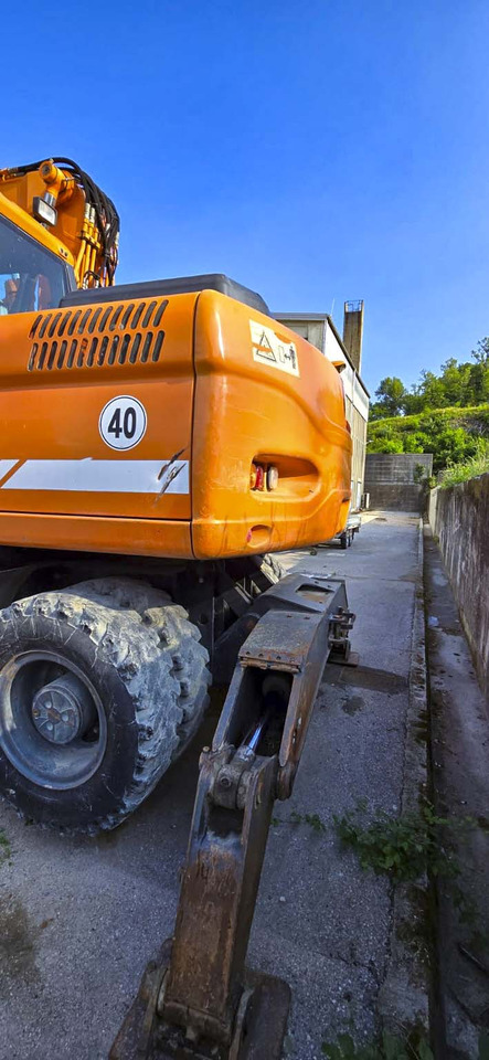 DOOSAN DX160W - Колёсный экскаватор: фото 4 DOOSAN DX160W - Колёсный экскаватор: фото 4