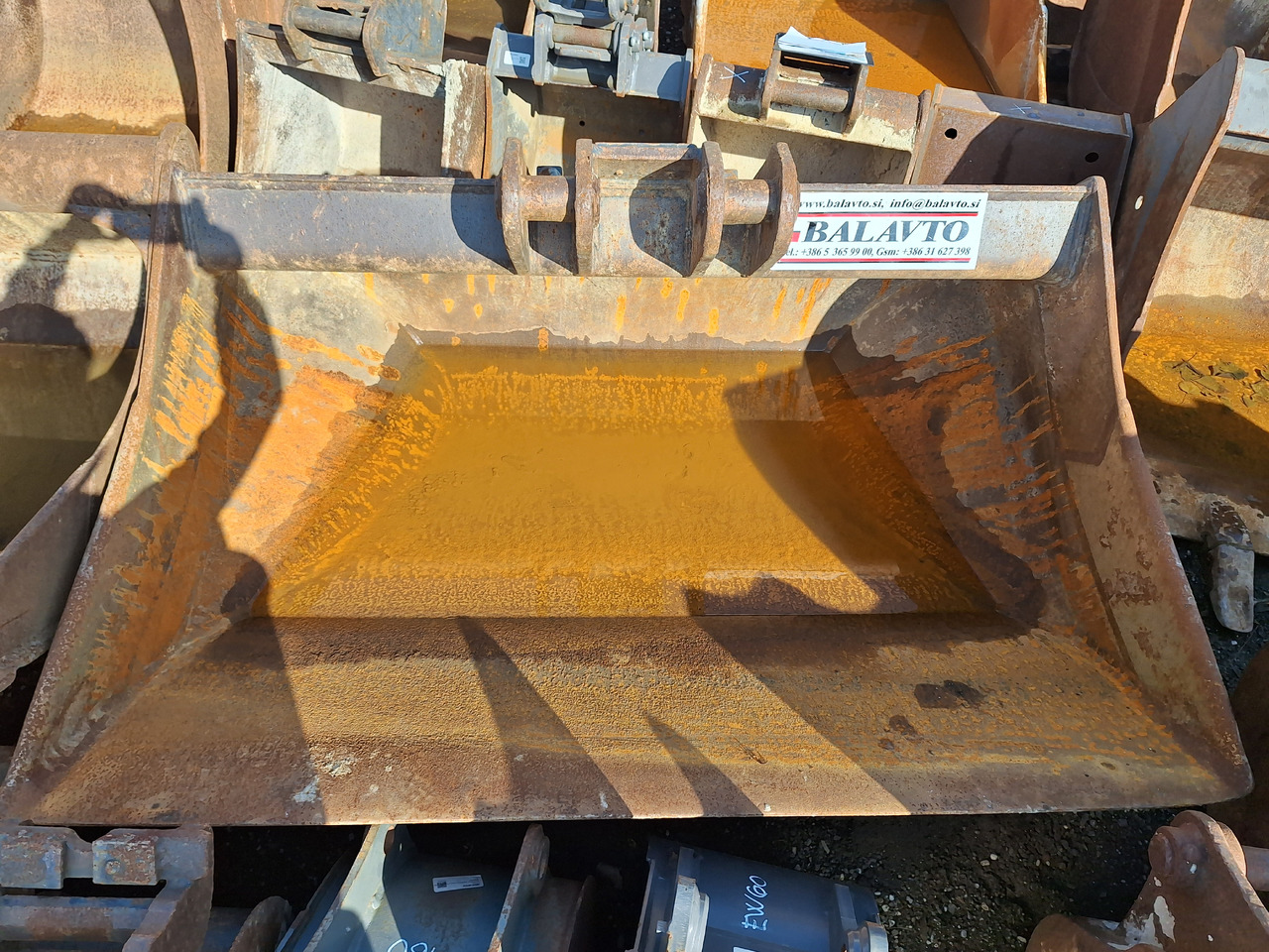 Excavating/slope digging bucket 1600 mm S1 - Ковш: фото 2 Excavating/slope digging bucket 1600 mm S1 - Ковш: фото 2