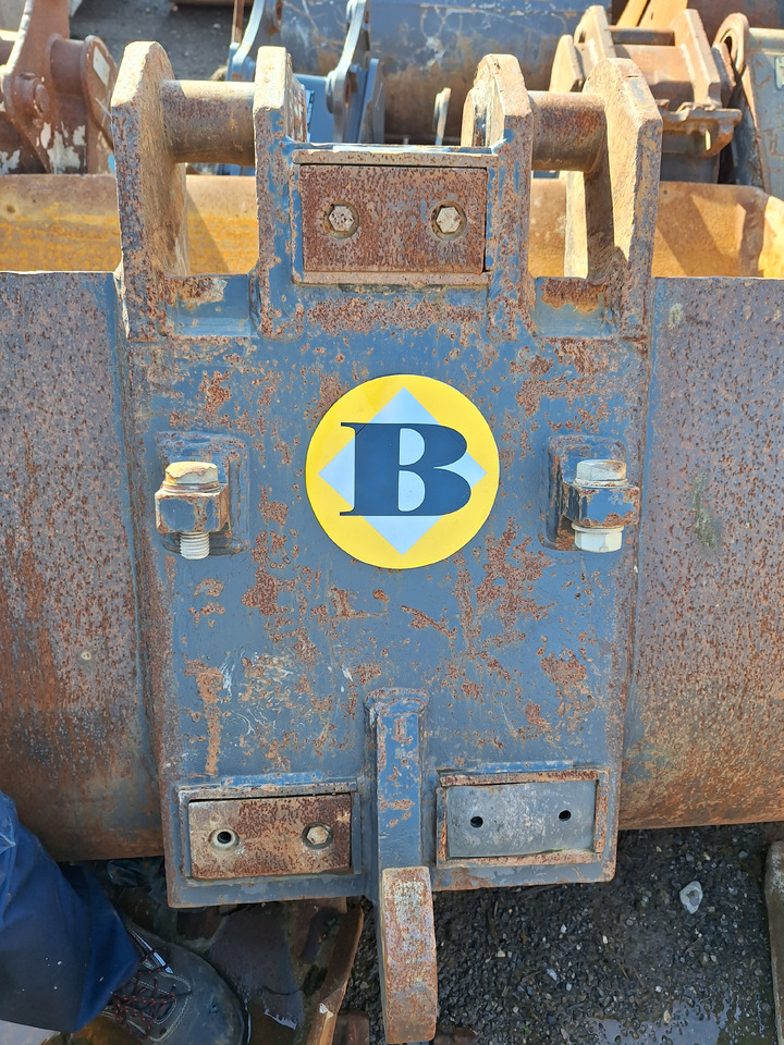 Excavating/slope digging bucket 1600 mm S1 - Ковш: фото 3 Excavating/slope digging bucket 1600 mm S1 - Ковш: фото 3