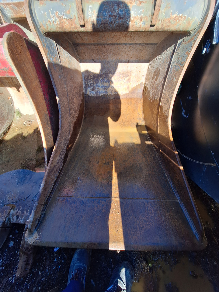 SMP digging bucket 950 mm Volvo S6 - Ковш: фото 1 SMP digging bucket 950 mm Volvo S6 - Ковш: фото 1