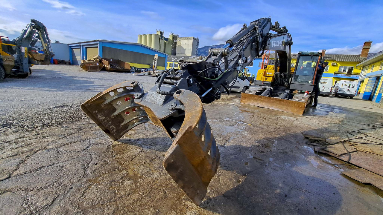 VOLVO ECR235EL - Гусеничный экскаватор: фото 2 VOLVO ECR235EL - Гусеничный экскаватор: фото 2