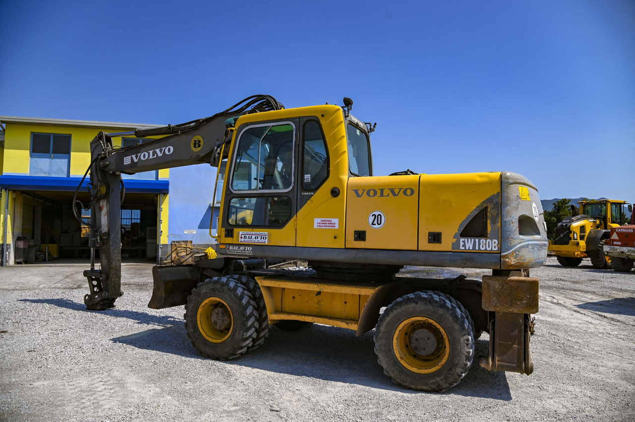 VOLVO EW180B - Колёсный экскаватор: фото 3 VOLVO EW180B - Колёсный экскаватор: фото 3