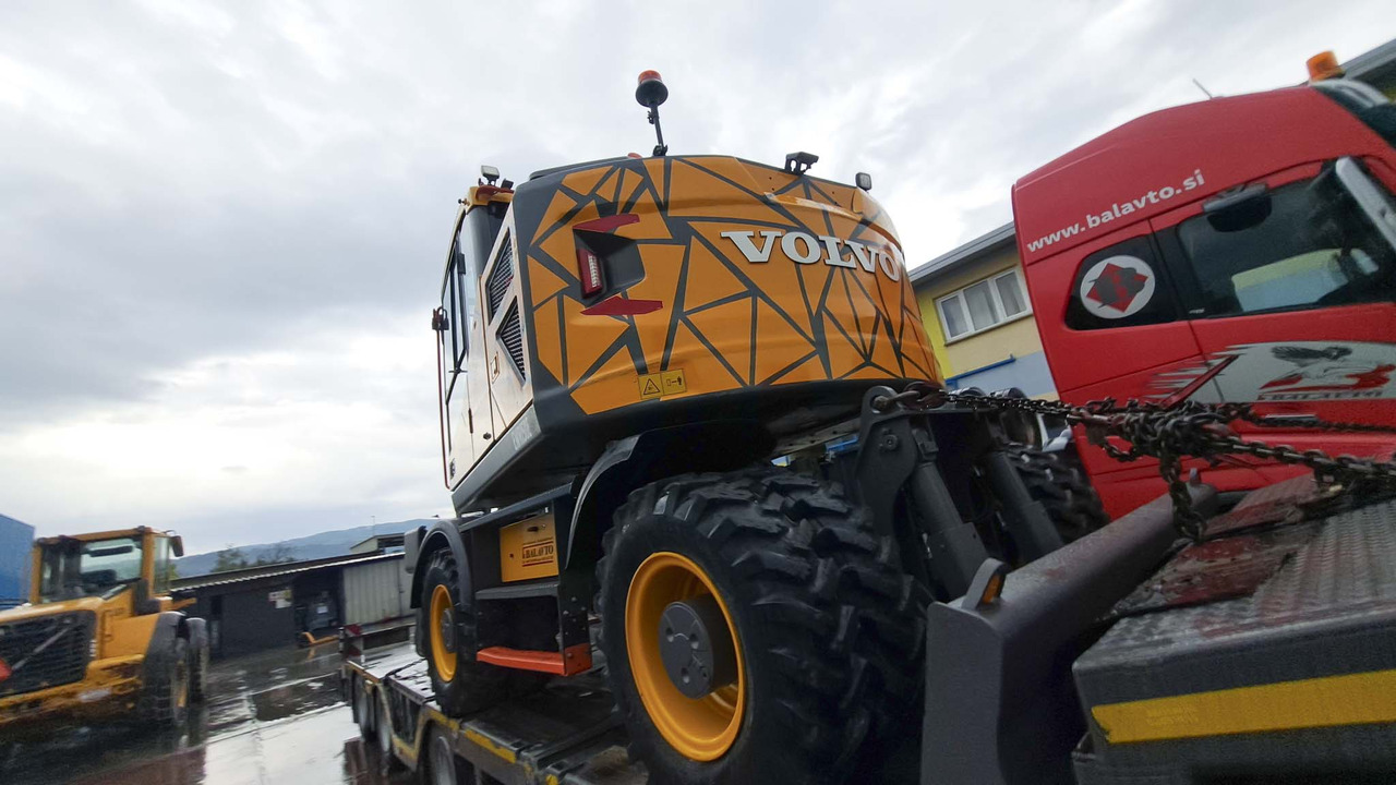 VOLVO EWR150E - Колёсный экскаватор: фото 4 VOLVO EWR150E - Колёсный экскаватор: фото 4