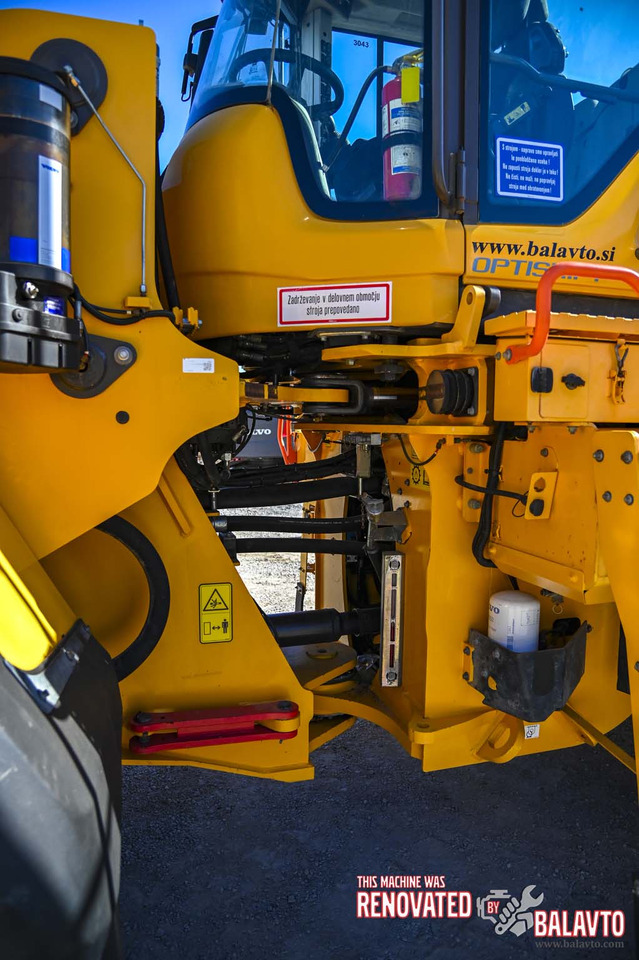 Колёсный погрузчик VOLVO L180H: фото 42