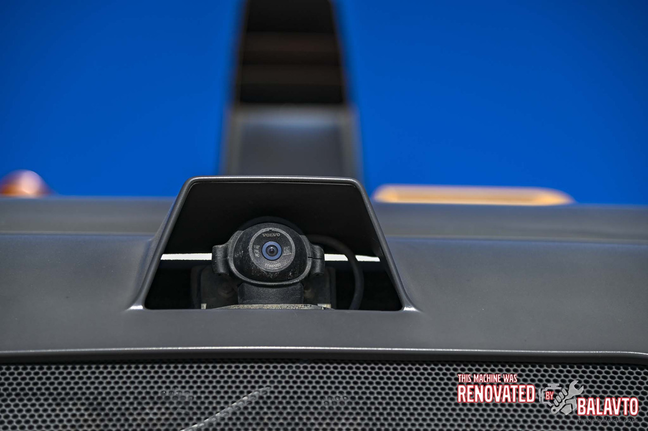 Колёсный погрузчик VOLVO L180H: фото 41