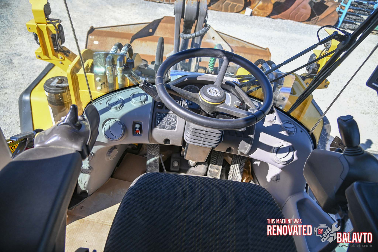 Колёсный погрузчик VOLVO L180H: фото 47