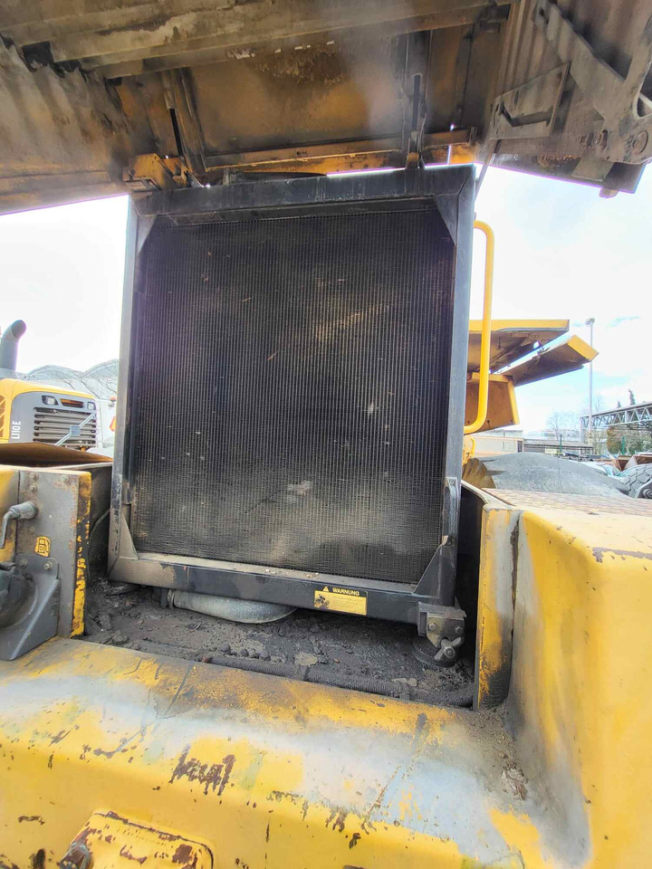 Volvo radiator - Радиатор для Погрузчиков: фото 2 Volvo radiator - Радиатор для Погрузчиков: фото 2