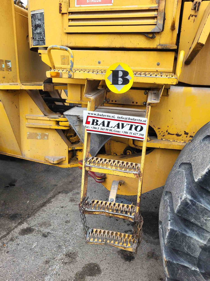 Volvo steps - Боковая подножка для Погрузчиков: фото 3 Volvo steps - Боковая подножка для Погрузчиков: фото 3