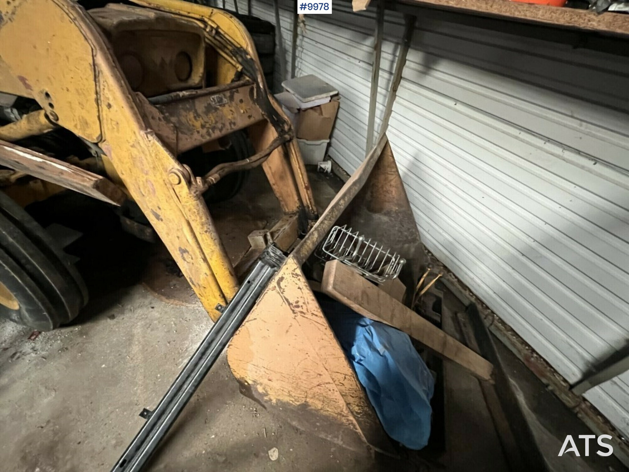 Backhoe loader- MASSEY-FERGUSON 203 - Трактор: фото 3 Backhoe loader- MASSEY-FERGUSON 203 - Трактор: фото 3