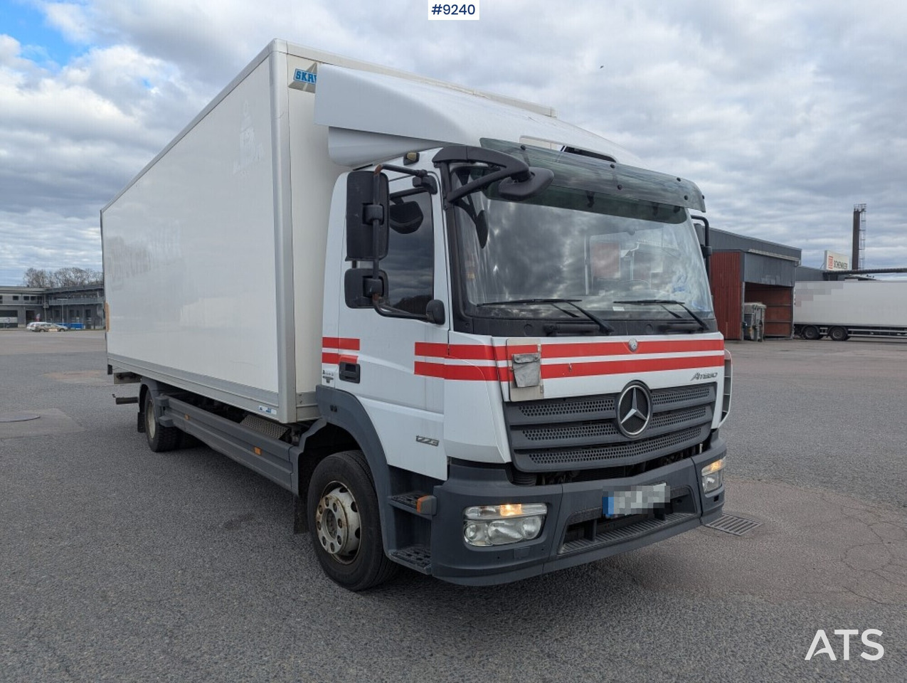 Box Truck Mercedes-Benz Atego with tail lift (VIDEO) - Грузовик с закрытым кузовом: фото 2 Box Truck Mercedes-Benz Atego with tail lift (VIDEO) - Грузовик с закрытым кузовом: фото 2