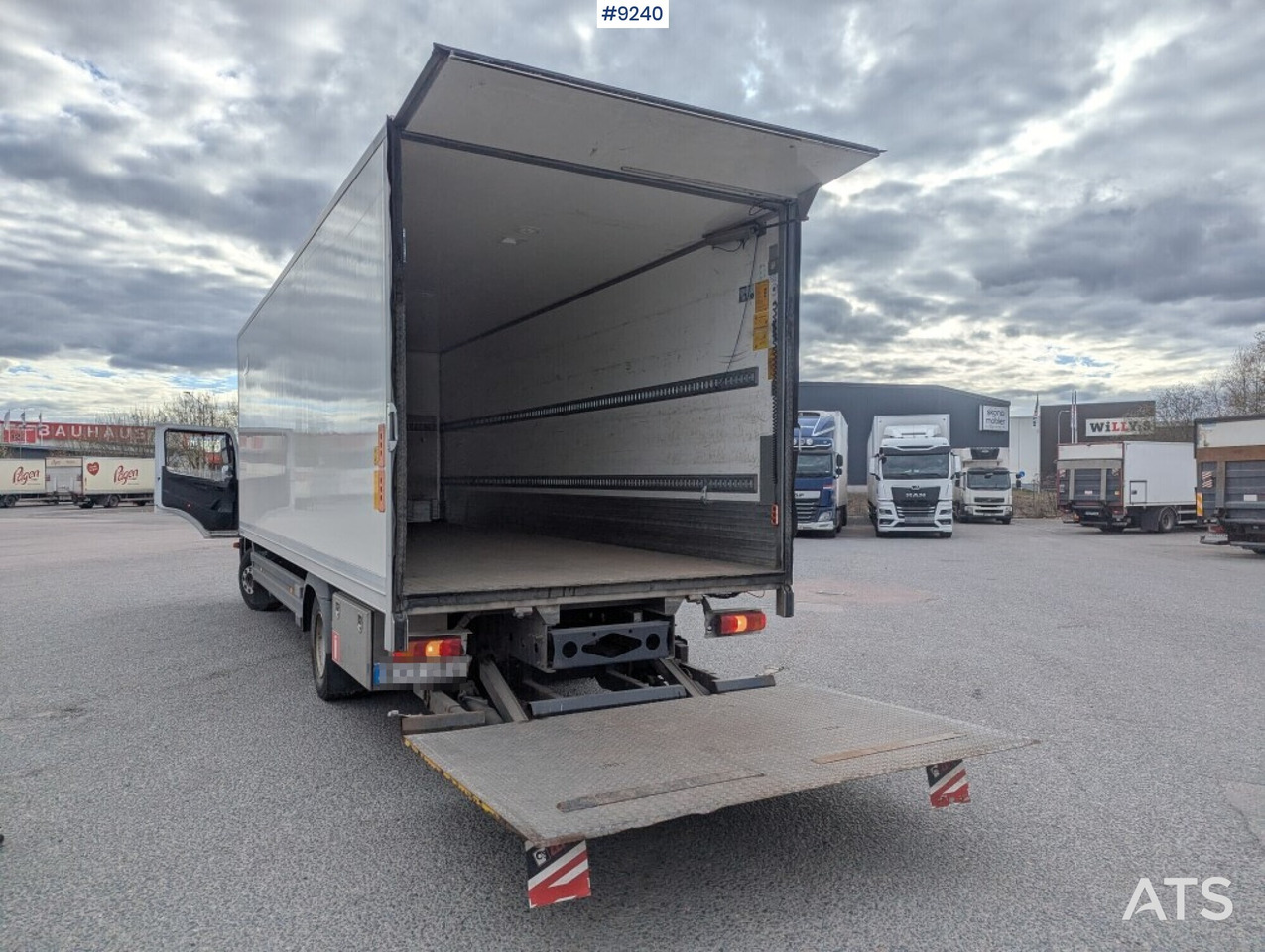 Box Truck Mercedes-Benz Atego with tail lift (VIDEO) - Грузовик с закрытым кузовом: фото 3 Box Truck Mercedes-Benz Atego with tail lift (VIDEO) - Грузовик с закрытым кузовом: фото 3