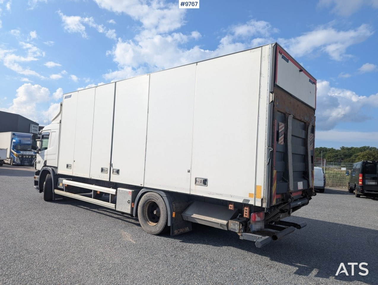 Box Truck Scania P320 4X2 with tail lift - Грузовик с закрытым кузовом: фото 3 Box Truck Scania P320 4X2 with tail lift - Грузовик с закрытым кузовом: фото 3