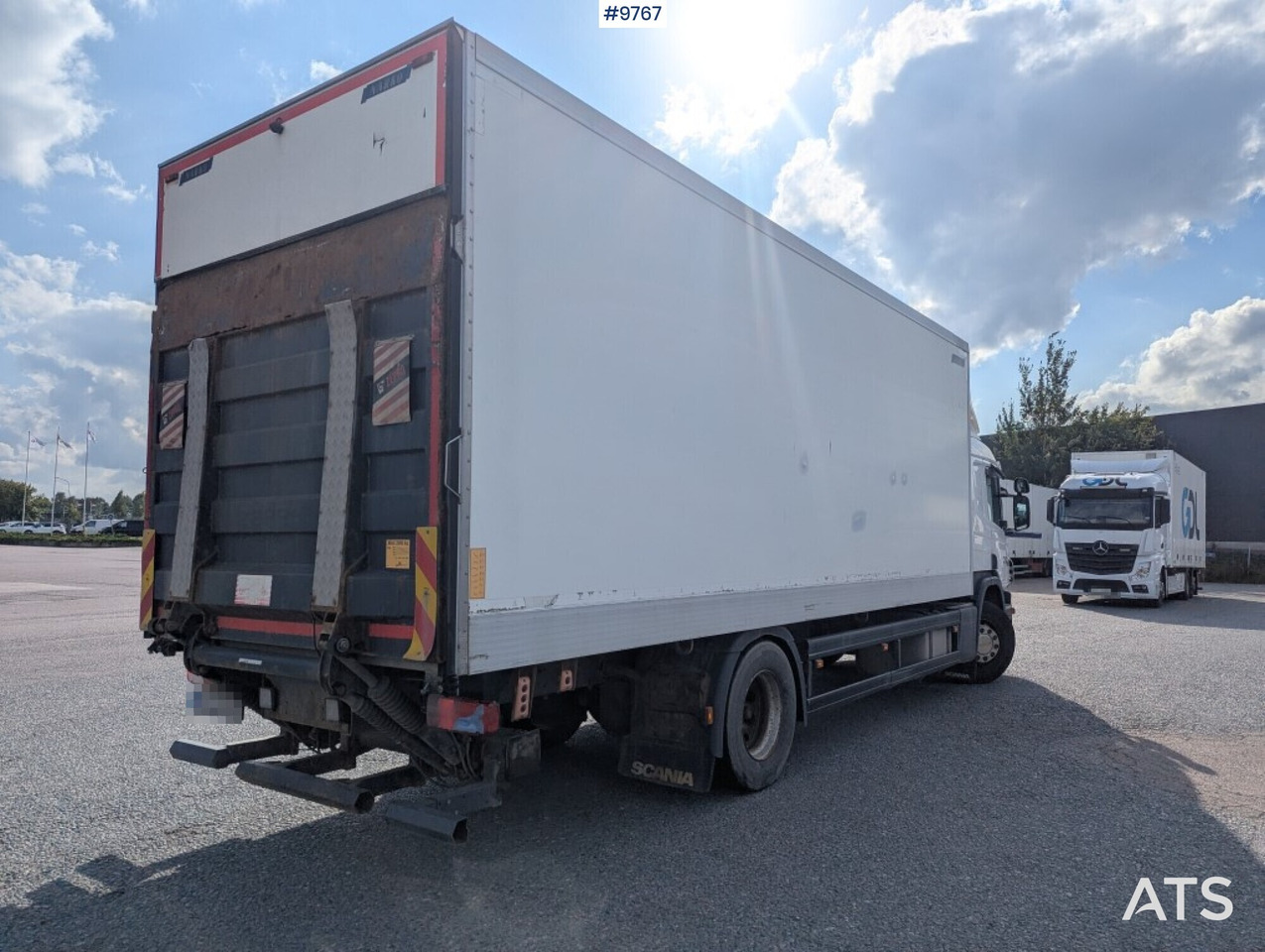 Box Truck Scania P320 4X2 with tail lift - Грузовик с закрытым кузовом: фото 4 Box Truck Scania P320 4X2 with tail lift - Грузовик с закрытым кузовом: фото 4