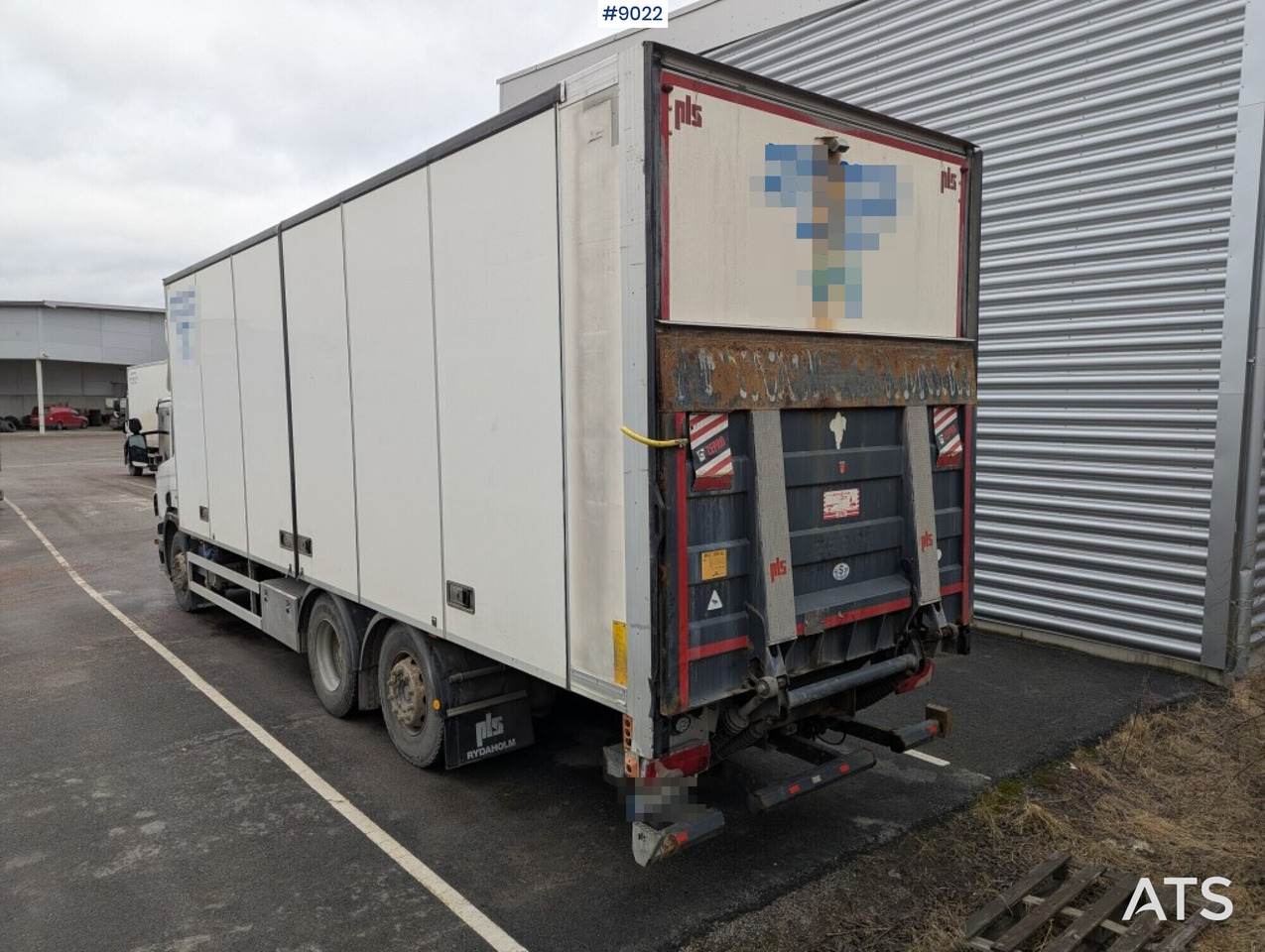 Box Truck Scania P320 6X2 with tailgate lift - Грузовик с закрытым кузовом: фото 3 Box Truck Scania P320 6X2 with tailgate lift - Грузовик с закрытым кузовом: фото 3